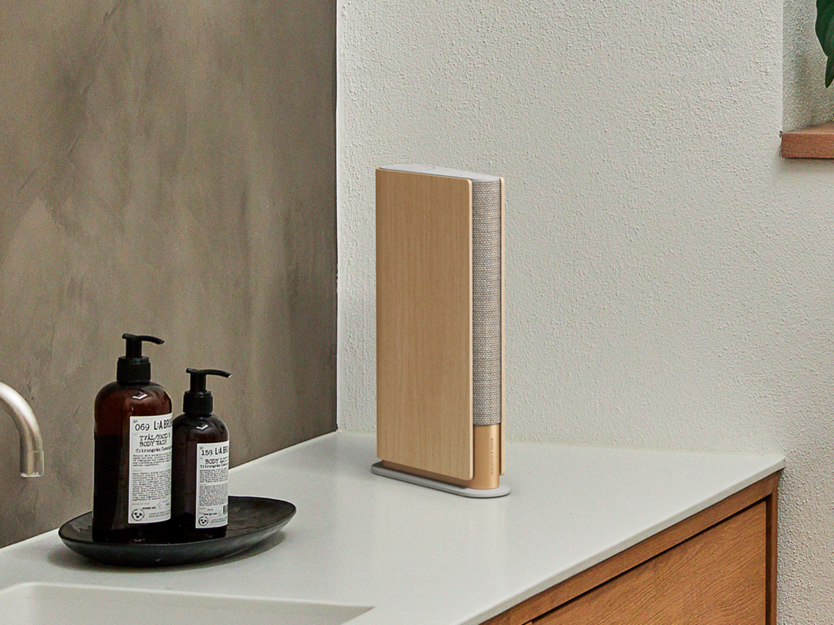 Loa B&O Beosound Emerge Gold Tone - Đánh giá chi tiết tại Piano House